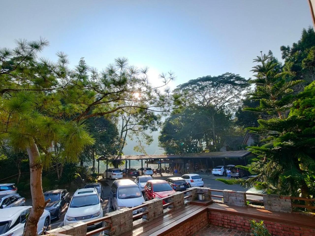 Tingtau Villa Lugu Lake Exterior photo